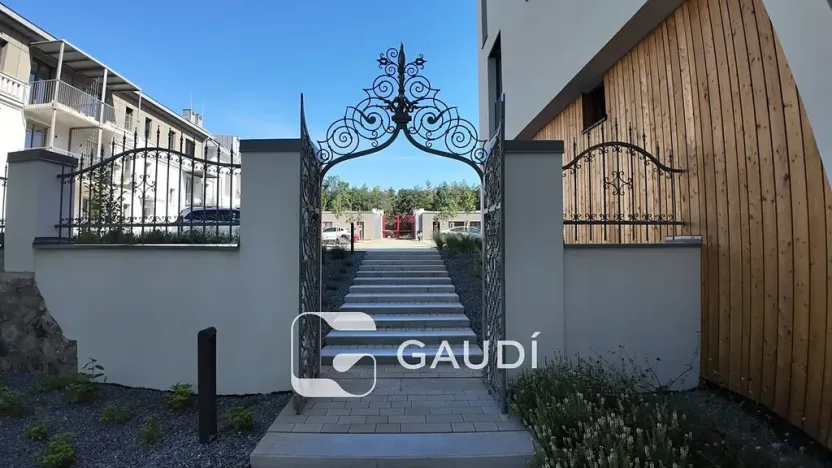 Pronájem bytu 1+kk, Praha - Hrdlořezy, Mezitraťová, 37 m2