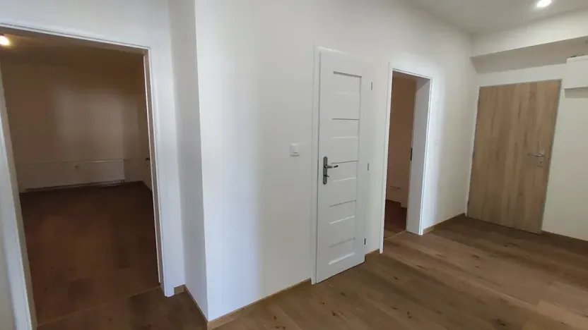 Prodej obchodního prostoru, Praha, Bělohorská, 86 m2