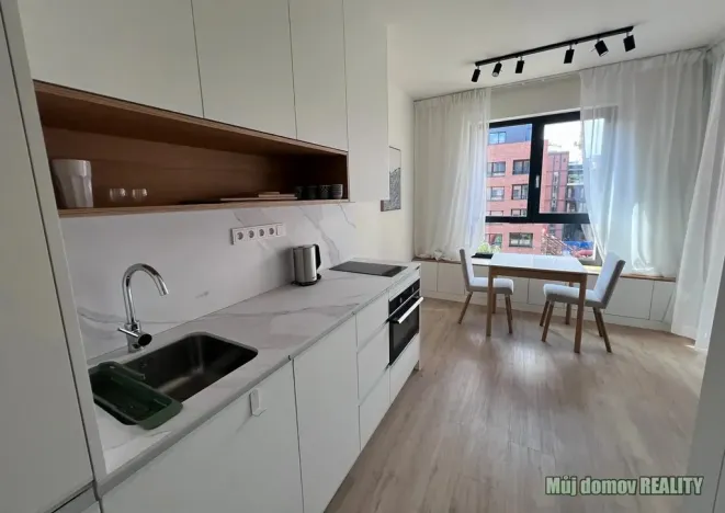 Pronájem bytu 1+kk, Praha - Smíchov, U Lihovaru, 31 m2