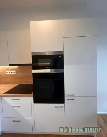 Pronájem bytu 2+kk, Praha - Libeň, Zenklova, 53 m2
