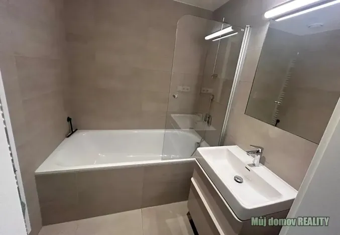 Pronájem bytu 2+kk, Praha - Libeň, Zenklova, 53 m2