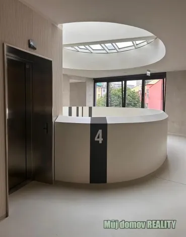 Pronájem bytu 2+kk, Praha - Libeň, Zenklova, 53 m2