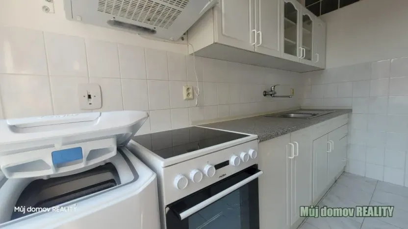 Pronájem bytu 3+1, Praha - Kobylisy, Nad záložnou, 85 m2