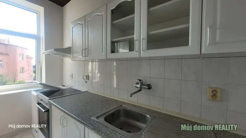 Pronájem bytu 3+1, Praha - Kobylisy, Nad záložnou, 85 m2