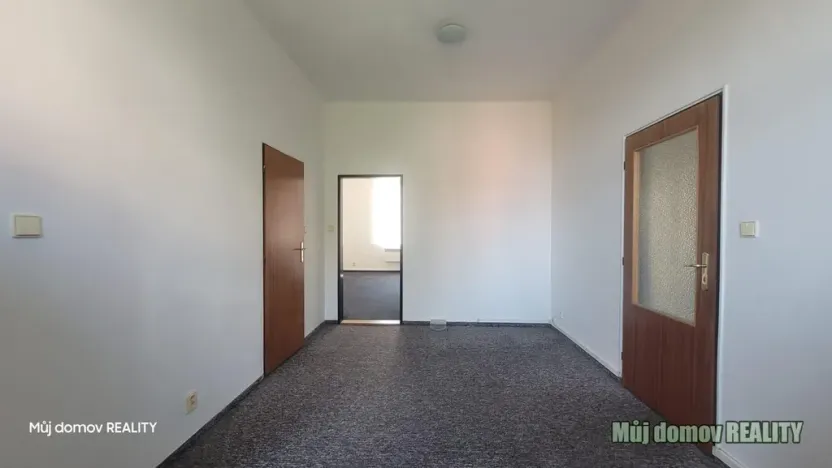 Pronájem bytu 3+1, Praha - Kobylisy, Nad záložnou, 85 m2