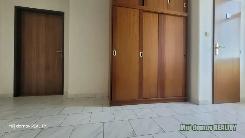 Pronájem bytu 3+1, Praha - Kobylisy, Nad záložnou, 85 m2