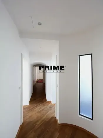 Pronájem bytu 3+1, Praha - Malá Strana, Sněmovní, 85 m2