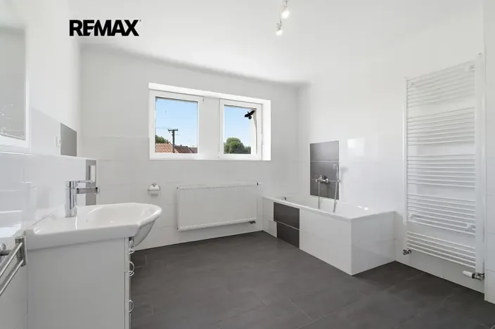 Prodej vícegeneračního domu, Kasejovice, 250 m2