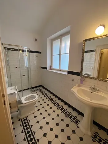 Pronájem kanceláře, Praha - Libeň, Zvonařovská, 56 m2