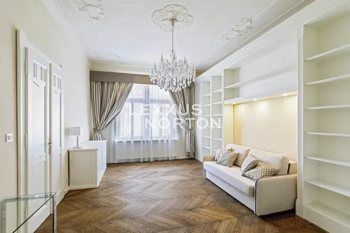 Prodej bytu 4+kk, Praha - Staré Město, Valentinská, 157 m2
