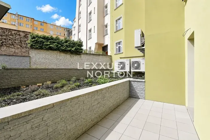 Pronájem bytu 2+kk, Praha - Vinohrady, Laubova, 50 m2