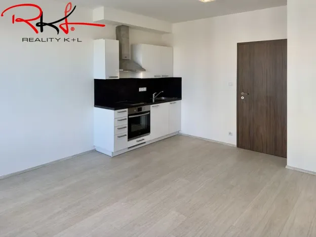 Pronájem bytu 1+kk, Praha, Honzíkova, 27 m2