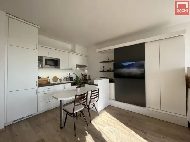 Pronájem bytu 1+kk, Olomouc - Řepčín, gen. Píky, 42 m2