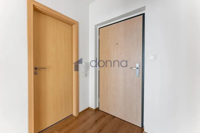 Pronájem bytu 1+kk, Praha, U Hostavického potoka, 32 m2