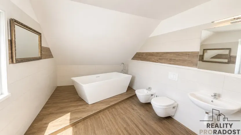 Pronájem bytu 5+kk, Lipůvka, 180 m2