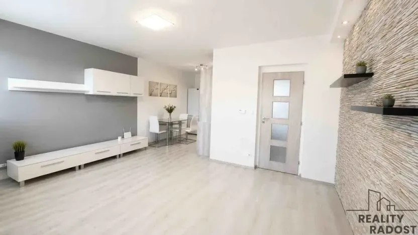 Pronájem bytu 2+kk, Kuřim, Dlouhá, 56 m2