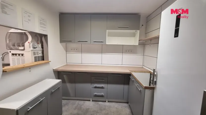 Pronájem obchodního prostoru, Český Těšín, Nádražní, 18 m2