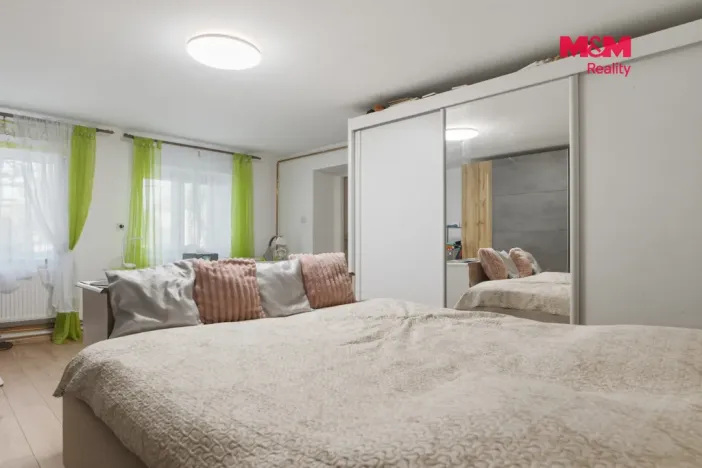 Prodej rodinného domu, Stěžery, Lipová, 250 m2