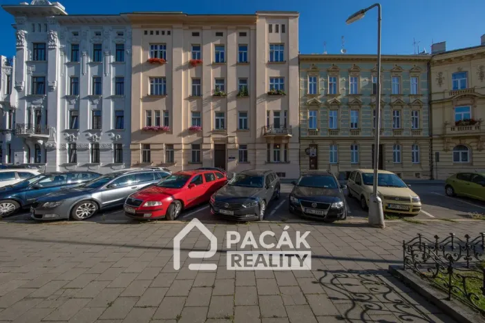 Pronájem bytu 3+1, Olomouc, Kollárovo nám., 123 m2