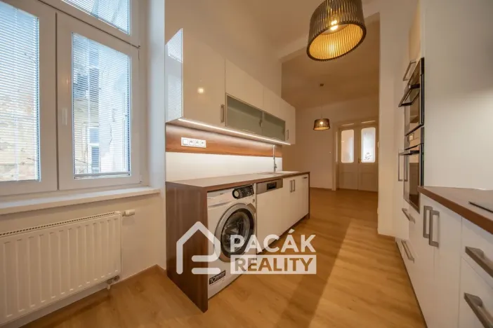 Pronájem bytu 3+1, Olomouc, Kollárovo nám., 123 m2