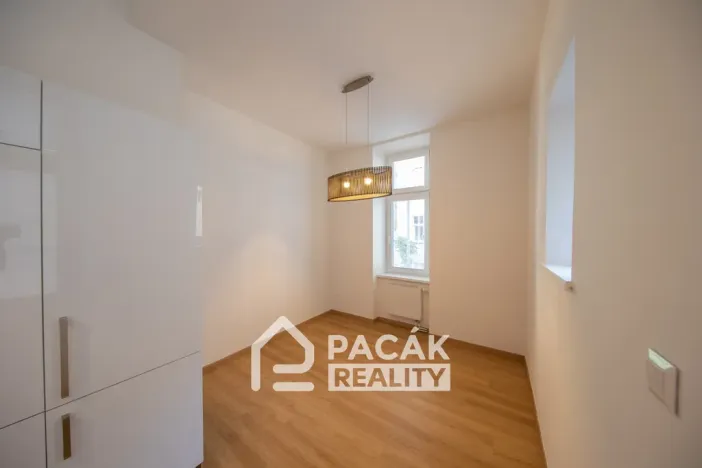 Pronájem bytu 3+1, Olomouc, Kollárovo nám., 123 m2