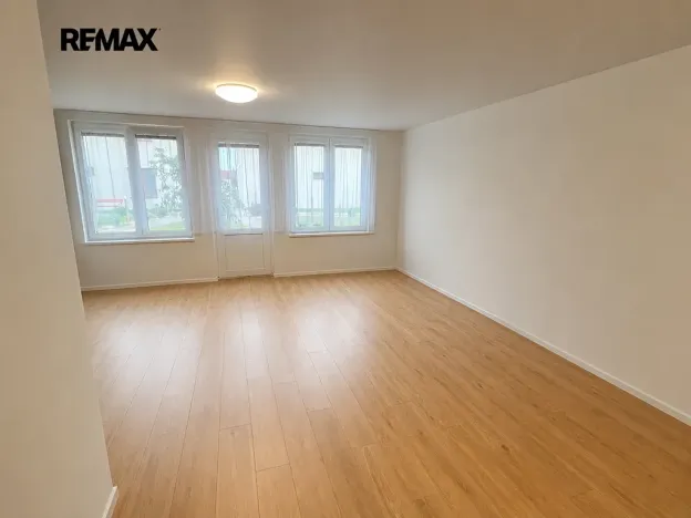Prodej bytu 1+kk, Lavičky, 53 m2