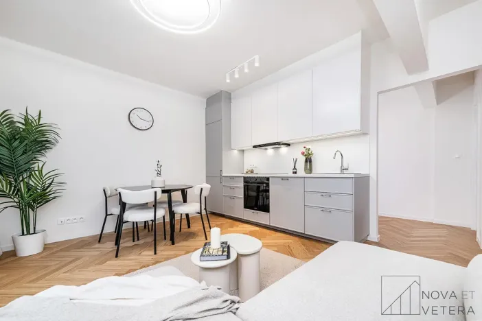 Pronájem bytu 2+kk, Praha - Vršovice, Jakutská, 41 m2