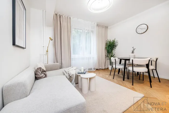 Pronájem bytu 2+kk, Praha - Vršovice, Jakutská, 41 m2