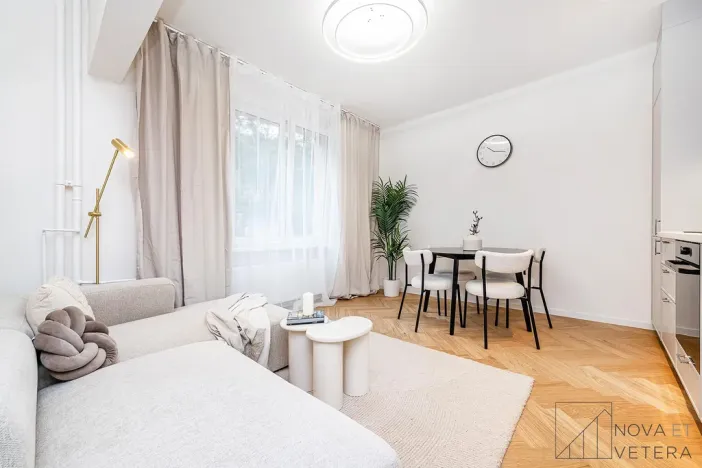 Pronájem bytu 2+kk, Praha - Vršovice, Jakutská, 41 m2