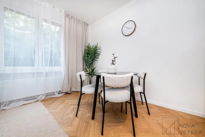 Pronájem bytu 2+kk, Praha - Vršovice, Jakutská, 41 m2