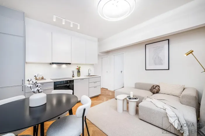 Pronájem bytu 2+kk, Praha - Vršovice, Jakutská, 41 m2
