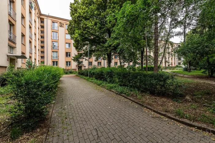Pronájem bytu 2+kk, Praha - Vršovice, Jakutská, 41 m2