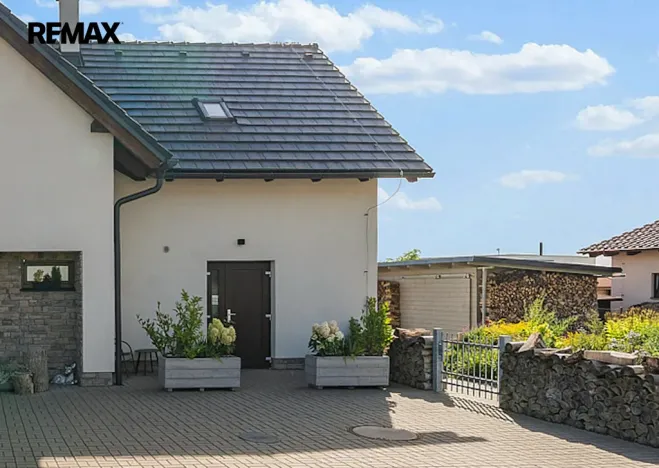 Pronájem bytu 1+kk, Stěžery - Stěžírky, 28 m2