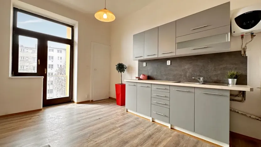 Pronájem bytu 2+1, Brno, Jugoslávská, 83 m2