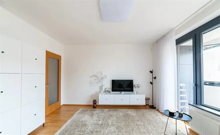 Prodej bytu 2+kk, Praha - Holešovice, U průhonu, 68 m2