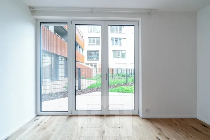 Pronájem bytu 2+kk, Praha - Radlice, U Komína, 55 m2