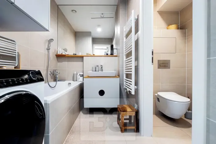 Prodej bytu 2+kk, Praha - Holešovice, V háji, 46 m2