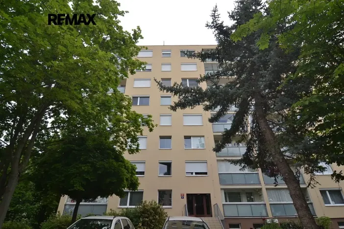 Pronájem bytu 1+kk, Praha - Modřany, Semická, 29 m2