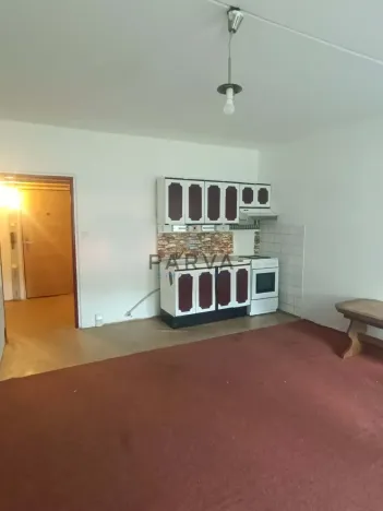 Pronájem bytu 1+kk, Holoubkov, 26 m2