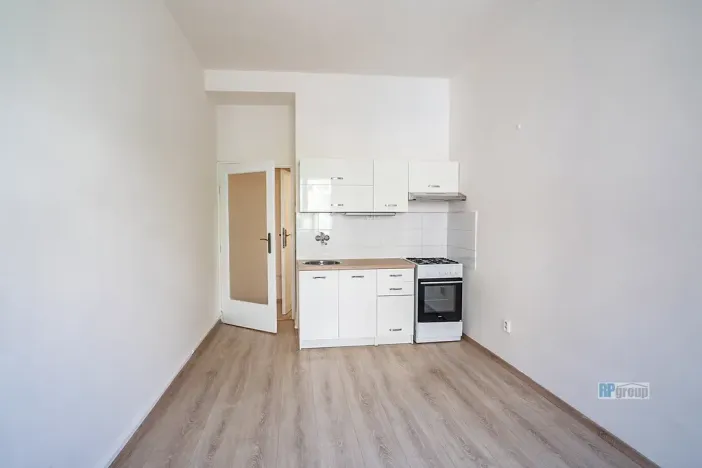 Pronájem bytu 2+1, Praha - Vršovice, Vršovická, 56 m2