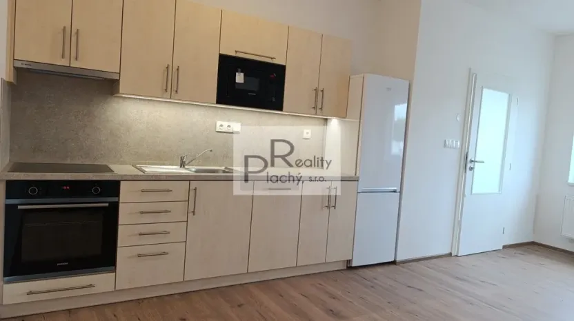 Prodej bytu 2+kk, Hevlín, 69 m2