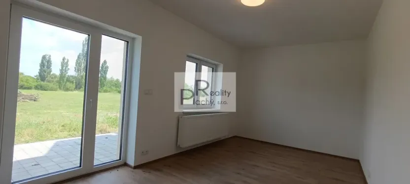 Prodej bytu 2+kk, Hevlín, 69 m2