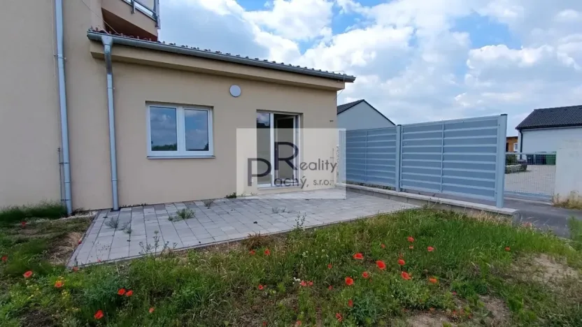 Prodej bytu 2+kk, Hevlín, 69 m2