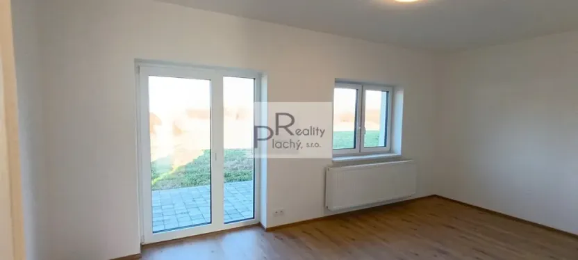Prodej bytu 2+kk, Hevlín, 69 m2
