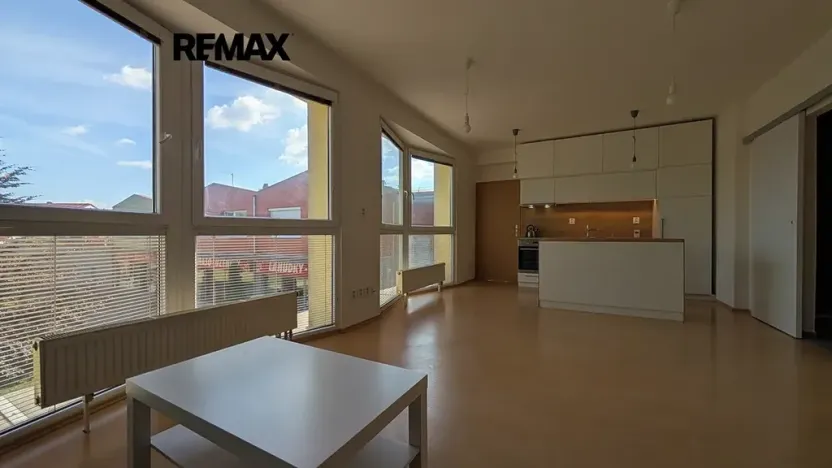 Pronájem bytu 2+kk, Praha - Újezd nad Lesy, Račiněveská, 51 m2