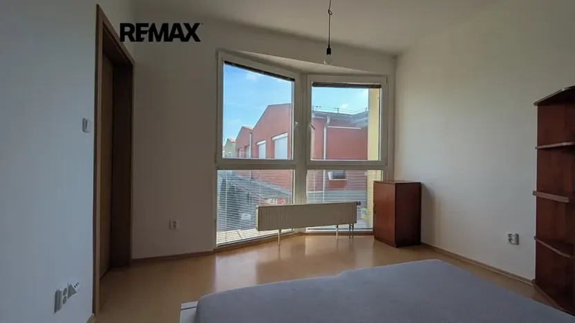 Pronájem bytu 2+kk, Praha - Újezd nad Lesy, Račiněveská, 51 m2