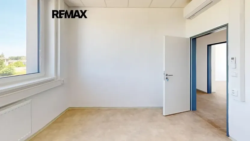 Pronájem kanceláře, Pardubice, Fáblovka, 444 m2