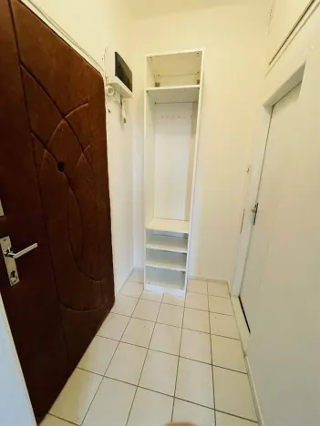 Pronájem bytu 1+kk, Praha - Vršovice, Tolstého, 31 m2