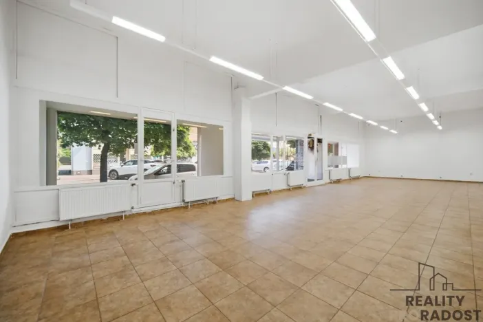 Pronájem obchodního prostoru, Pardubice - Zelené Předměstí, Smilova, 230 m2