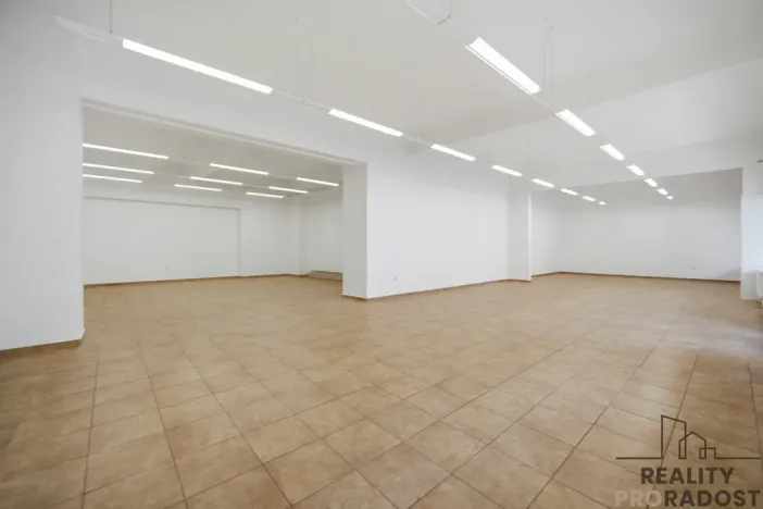 Pronájem obchodního prostoru, Pardubice - Zelené Předměstí, Smilova, 230 m2